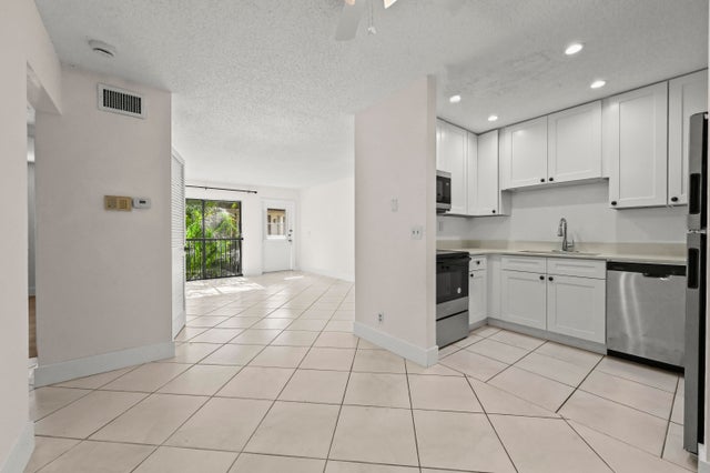 3 of 21 - 11392 Royal Palm Boulevard #11392, Coral Springs, FL