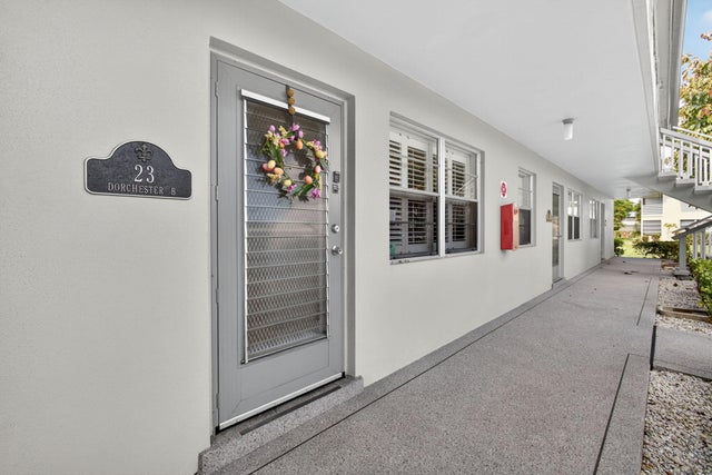 2 of 34 - 23 Dorchester B, West Palm Beach, FL