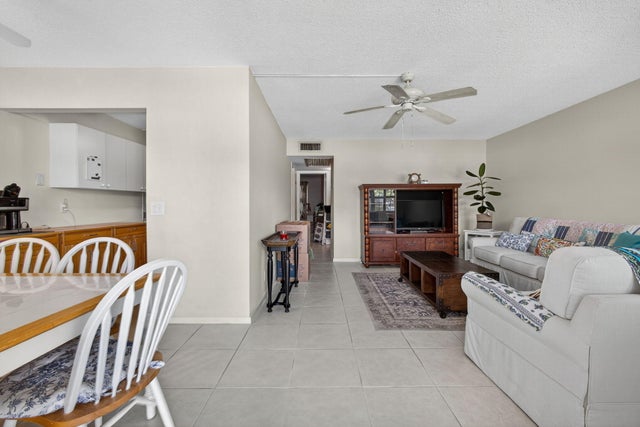 5 of 34 - 23 Dorchester B, West Palm Beach, FL
