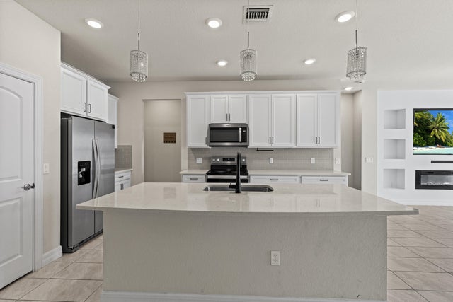5 of 32 - 4828 Chantilly Road, Lake Worth, FL