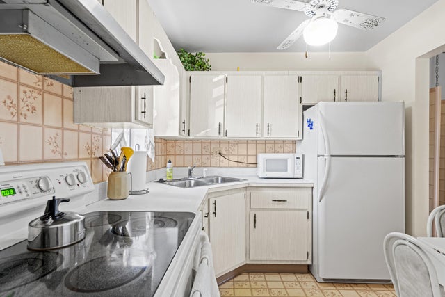4 of 27 - 1923 Sw Palm City Road #h, Stuart, FL