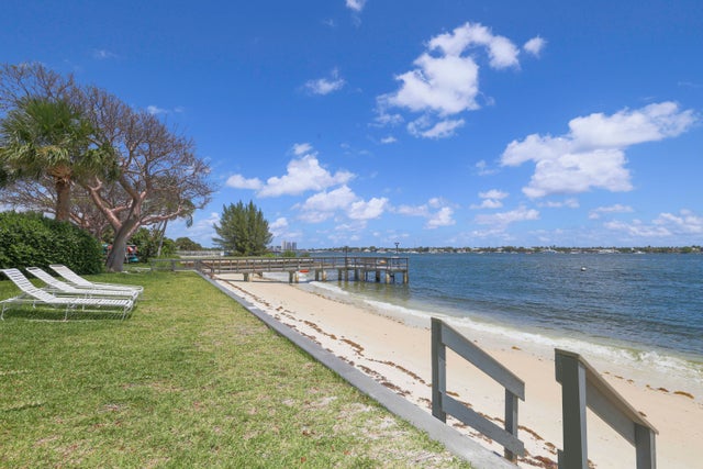 4 of 35 - 5600 N Flagler Drive #904, West Palm Beach, FL