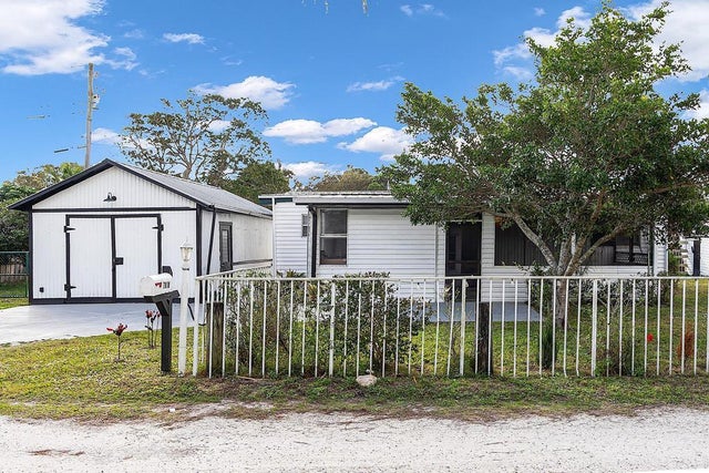 2 of 33 - 7818 Se Arrance Street, Hobe Sound, FL