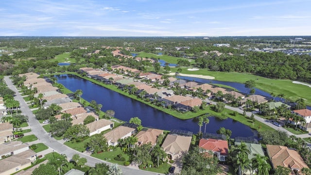 4 of 27 - 8918 First Tee Road, Port Saint Lucie, FL