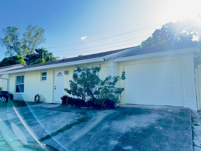 1 of 1 - 5908 Triphammer Road, Lake Worth, FL