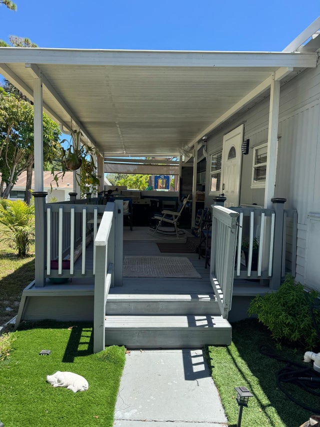 1 of 21 - 2555 Pga Blvd #18, Palm Beach Gardens, FL
