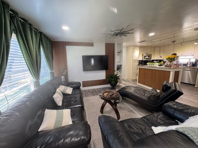 3 of 21 - 2555 Pga Blvd #18, Palm Beach Gardens, FL