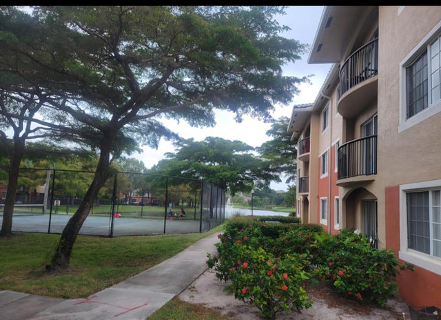 5 of 25 - 4175 N N Haverhill Road #907, West Palm Beach, FL