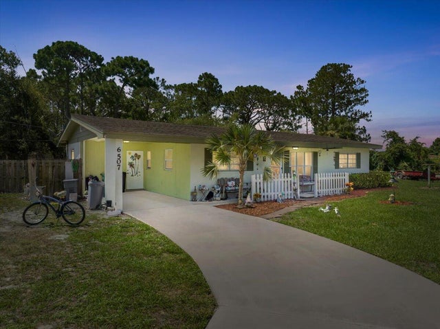 2 of 32 - 6507 Deer Park Avenue, Fort Pierce, FL