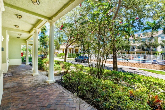 4 of 46 - 122 W Royal Palm Circle #102, Jupiter, FL