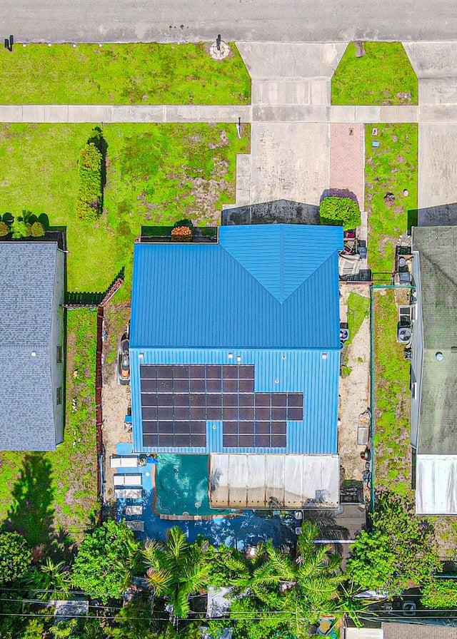 4 of 38 - 5018 E Canal Circle E, Lake Worth, FL