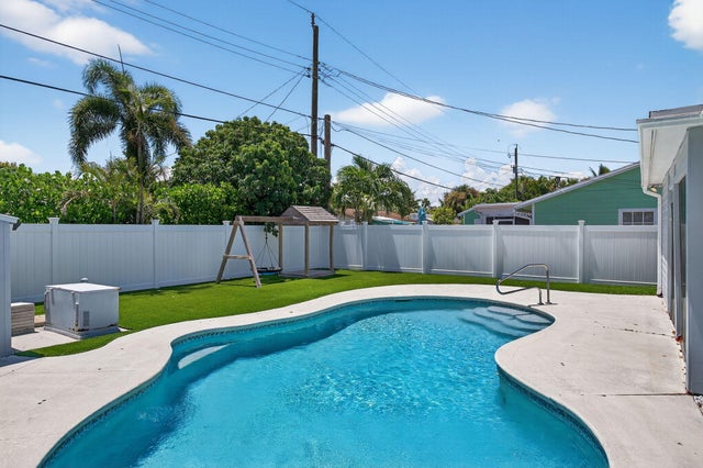 4 of 63 - 516 E Whitney Drive, Jupiter, FL