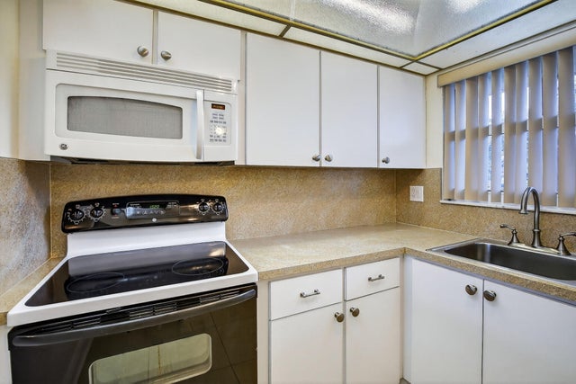 5 of 41 - 2951 Sunrise Lakes Drive E #107, Sunrise, FL