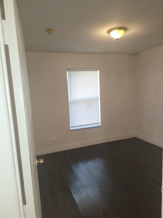 4 of 12 - 1400 E Ac Evans Street, Riviera Beach, FL