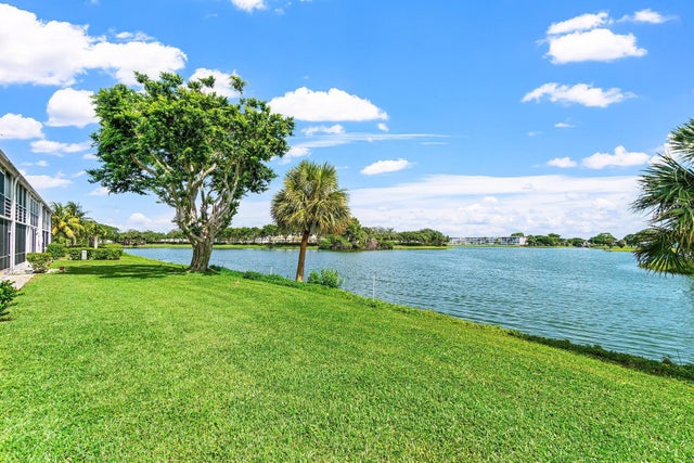 1 of 32 - 354 Chatham R, West Palm Beach, FL