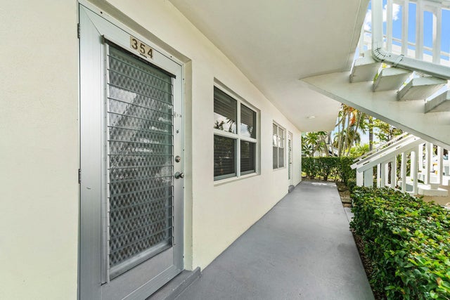 3 of 32 - 354 Chatham R, West Palm Beach, FL