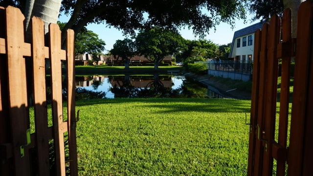 3 of 13 - 622 Springdale Circle, Palm Springs, FL