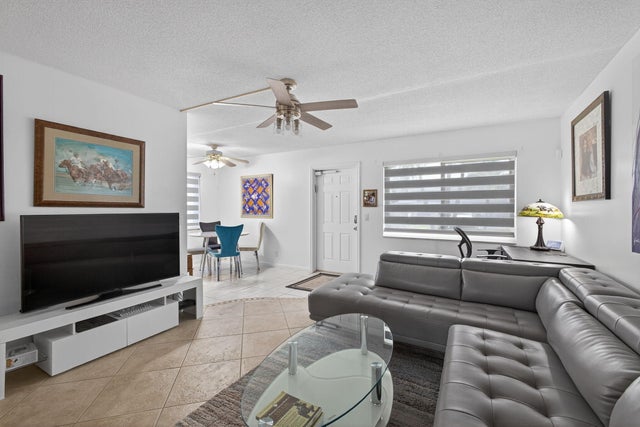 2 of 29 - 144 Dorchester G, West Palm Beach, FL