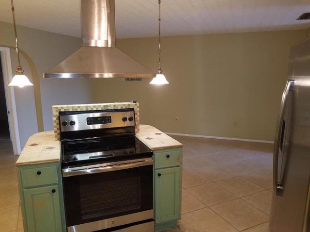 2 of 7 - 5725 Fernley Drive E #7, West Palm Beach, FL