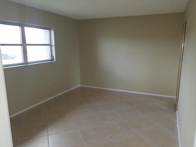 4 of 7 - 5725 Fernley Drive E #7, West Palm Beach, FL