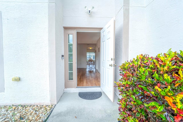 5 of 47 - 2025 Sw Capeador Street, Port Saint Lucie, FL