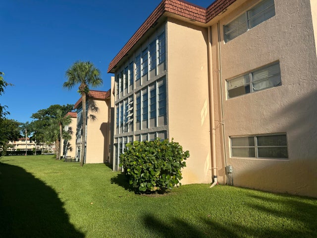 1 of 16 - 14790 Bonaire Boulevard #205, Delray Beach, FL