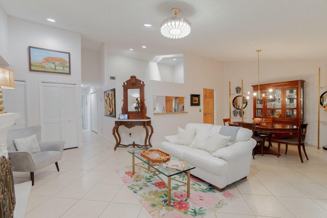 3 of 33 - 115 Ramblewood Circle, Royal Palm Beach, FL