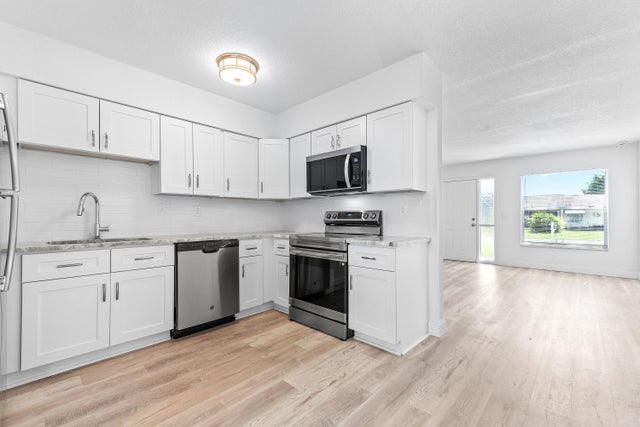 5 of 22 - 308 Stillwater Drive, Jupiter, FL