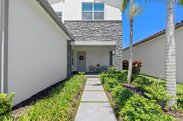 2 of 30 - 4750 Saddle Ranch, Lake Worth, FL