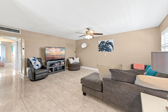 4 of 36 - 380 Monaco H, Delray Beach, FL