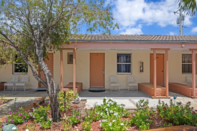 5 of 10 - 7800 S Dixie Highway, West Palm Beach, FL