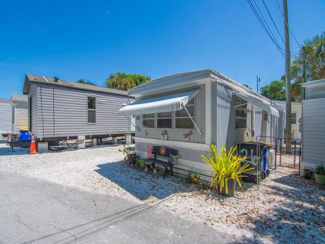 5 of 25 - 2423 Ne Palm Avenue #26, Jensen Beach, FL