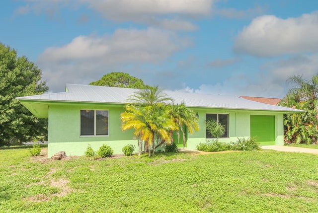 2 of 36 - 431 Ne Julia Court, Jensen Beach, FL