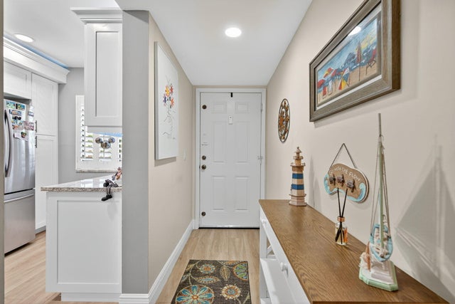2 of 30 - 601 Seafarer Circle #201, Jupiter, FL
