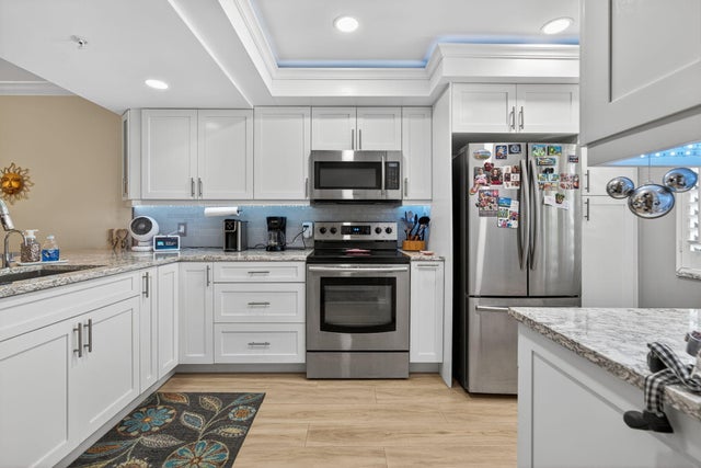 3 of 30 - 601 Seafarer Circle #201, Jupiter, FL