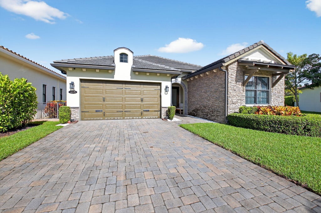 8275 Grand Prix Lane, Boynton Beach