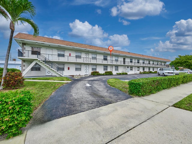 1 of 20 - 227 Castlewood Drive #203, North Palm Beach, FL