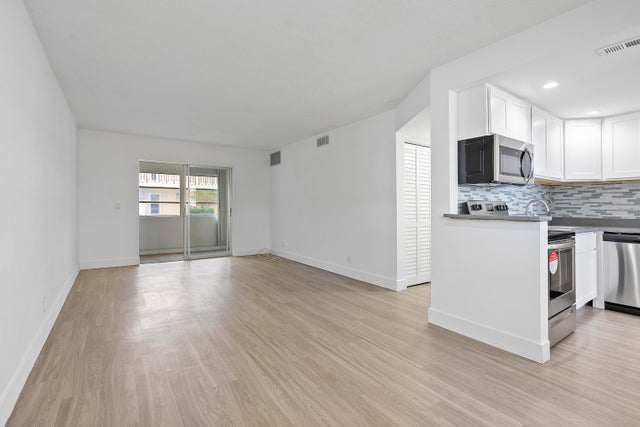3 of 27 - 2191 Ne 1st Court #104, Boynton Beach, FL