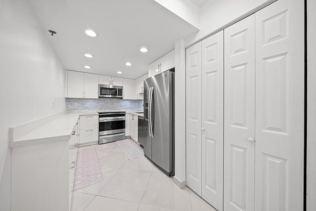 5 of 46 - 3301 S Ocean Boulevard #105, Highland Beach, FL