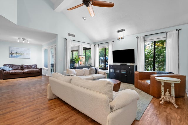 3 of 25 - 463 Coral Cove Drive, Juno Beach, FL