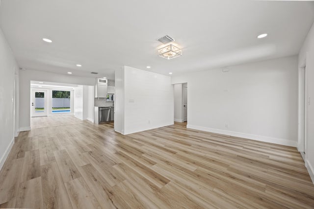 4 of 32 - 18965 Se Southgate Drive, Tequesta, FL
