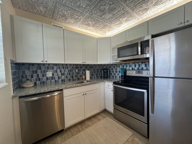 2 of 6 - 2600 Se Ocean Boulevard #b7, Stuart, FL