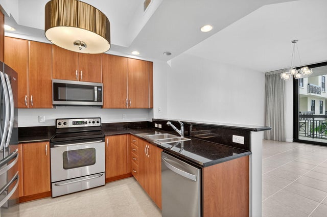 2 of 61 - 801 S Olive Avenue #1022, West Palm Beach, FL