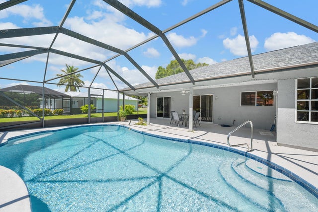 4 of 28 - 521 Ne Solida Circle, Port Saint Lucie, FL