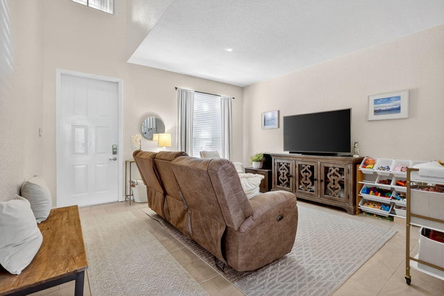 3 of 46 - 4451 Lake Lucerne Circle, West Palm Beach, FL