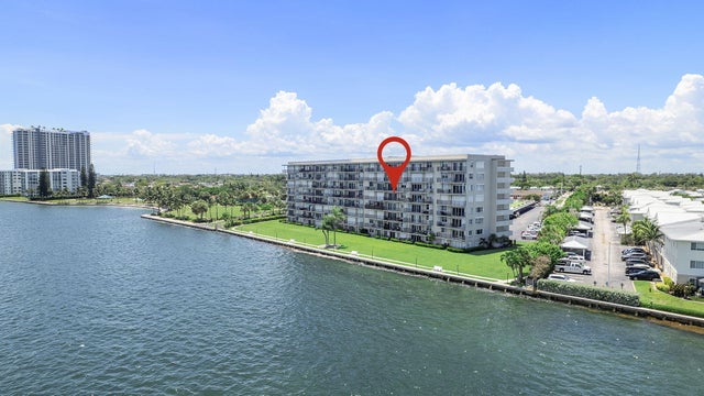 3 of 21 - 801 Lake Shore Drive #505, Lake Park, FL