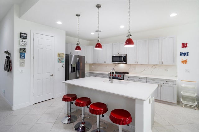 5 of 30 - 8330 Summer Lake Drive, Vero Beach, FL