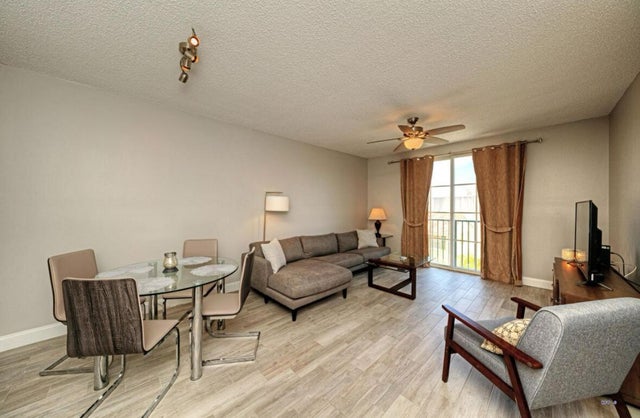 3 of 23 - 630 S Sapodilla Avenue #431, West Palm Beach, FL