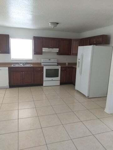 4 of 9 - 1201 W 32nd Street, Riviera Beach, FL