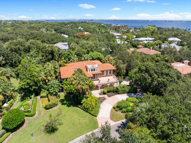 2 of 30 - 6 Castle Hill Way, Sewalls Point, FL